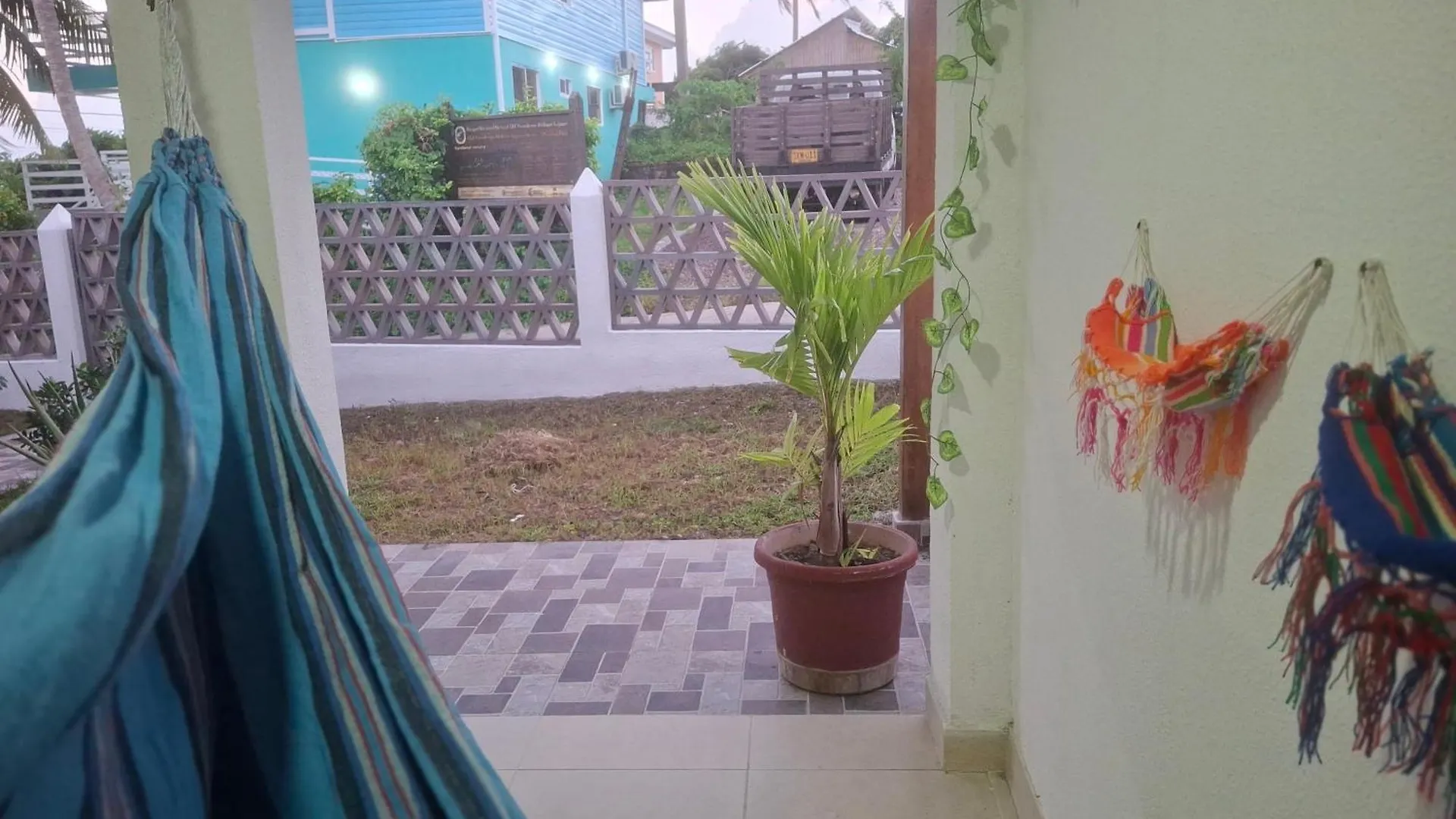 Bahia Rocky Point Apartment 0*,